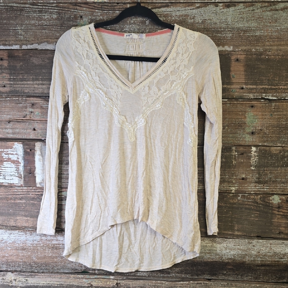 Jolt Cream Lace V-Neck Hi-Lo Long Sleeve Top, Size XS